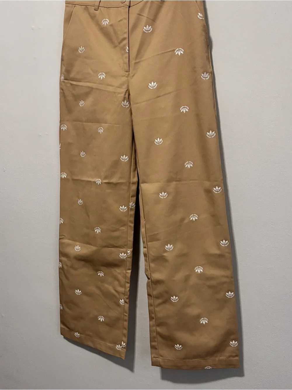 Adidas-Women Alllover Mini Crest Chino Pants - Picture 5 of 7
